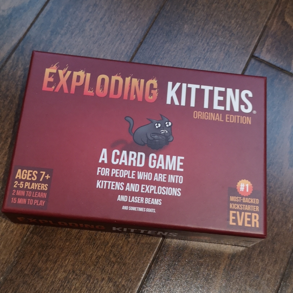 Exploding kittens card game